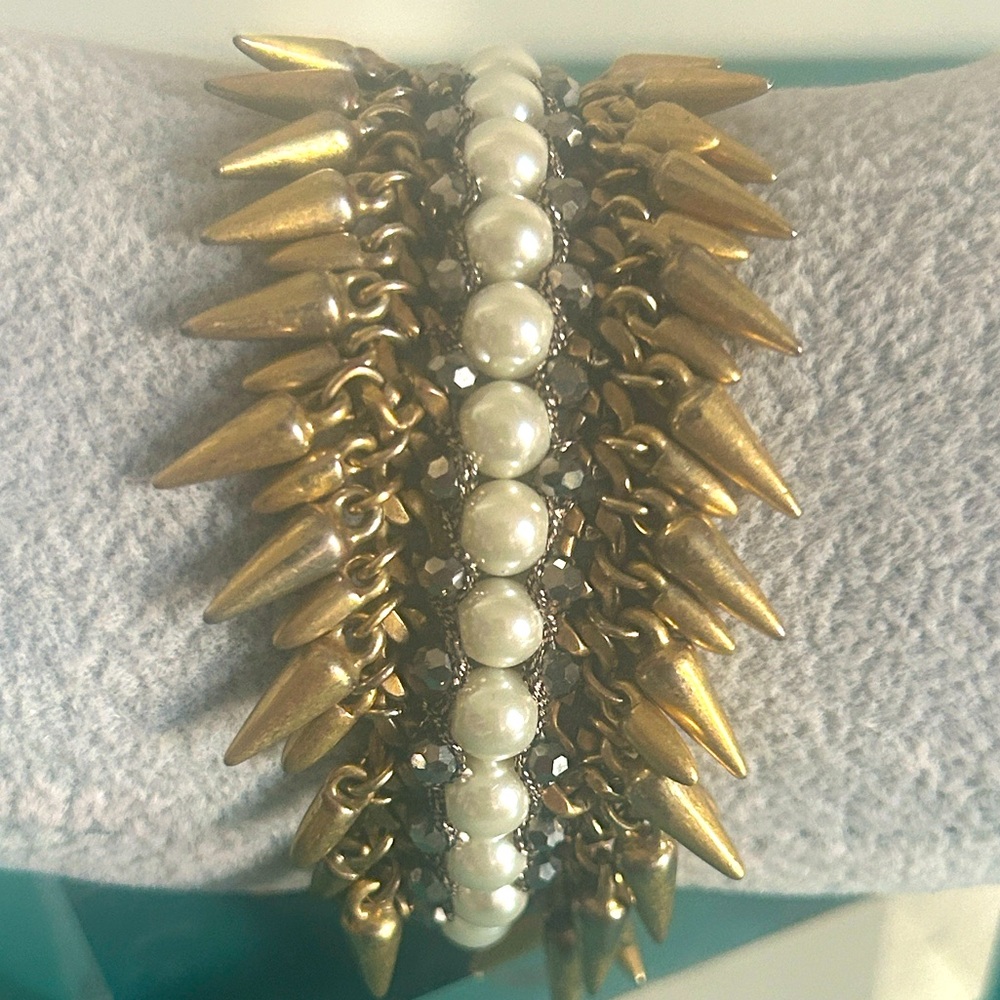 Stella & Dot Edgy Gold Tone Pearl Hematite Encrusted Spike Fringe Bracelet - Picture 9 of 9